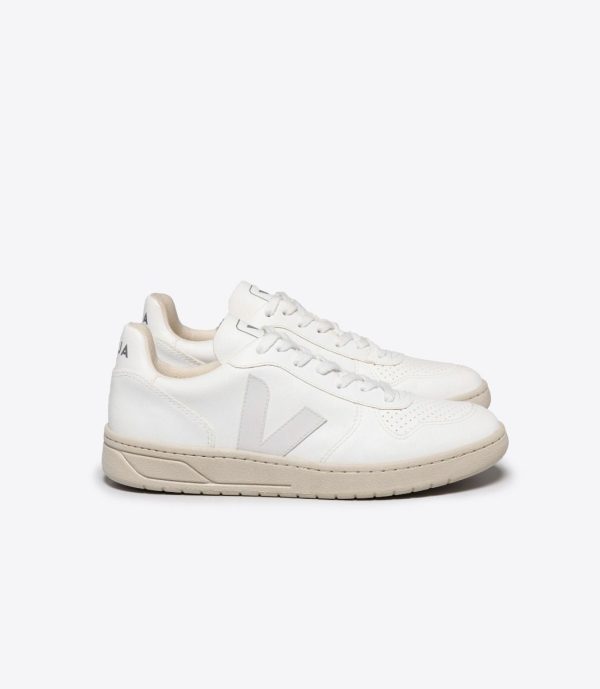 Veja V-10 CWL Full White on Sale