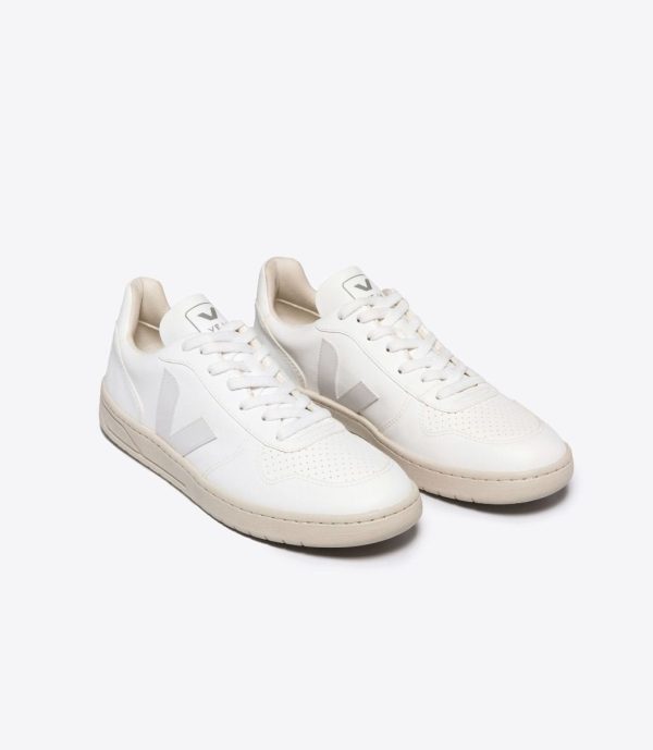 Veja V-10 CWL Full White on Sale